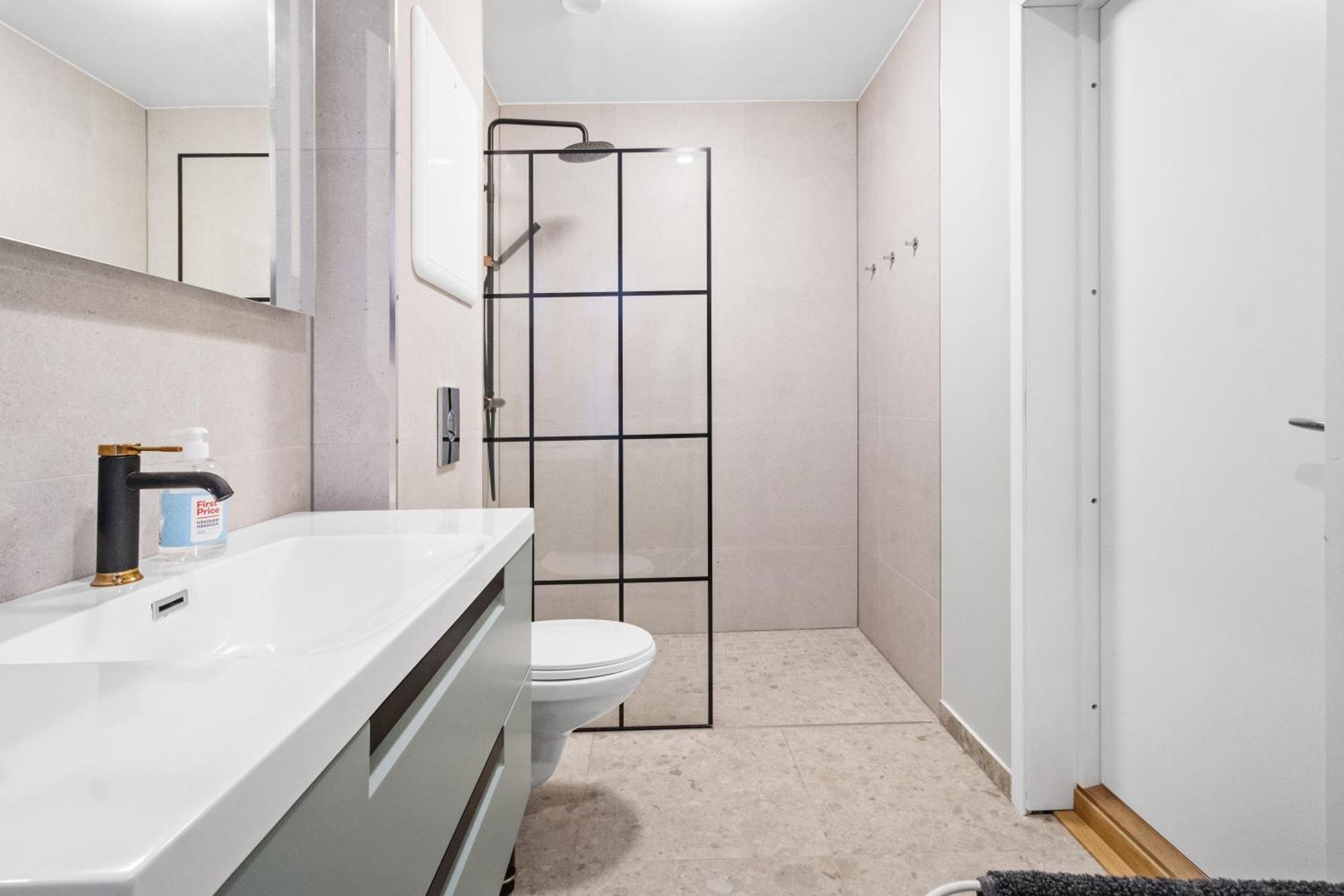 ברגן Elegant Urban Apartment מראה חיצוני תמונה